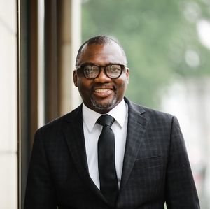 Meet your Posher, Kenneth